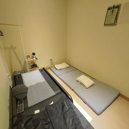 Myeongdong Hostel Zamshh - Female Only